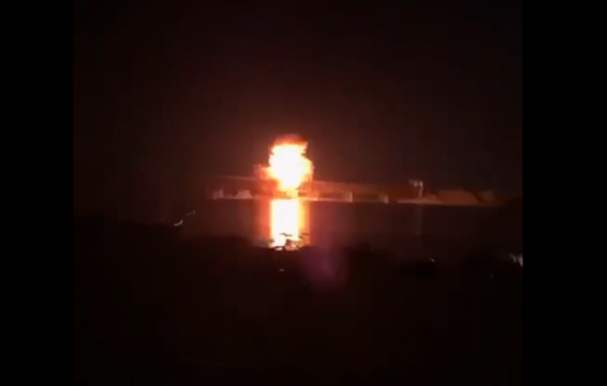 民信配资 视频曝光！乌军“重要物流枢纽”遭袭